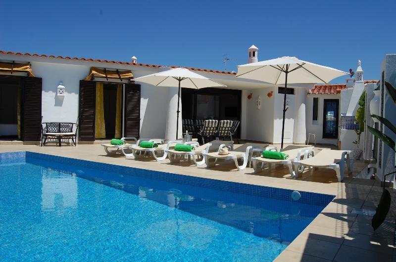 2, Great Spot Oura Beach,