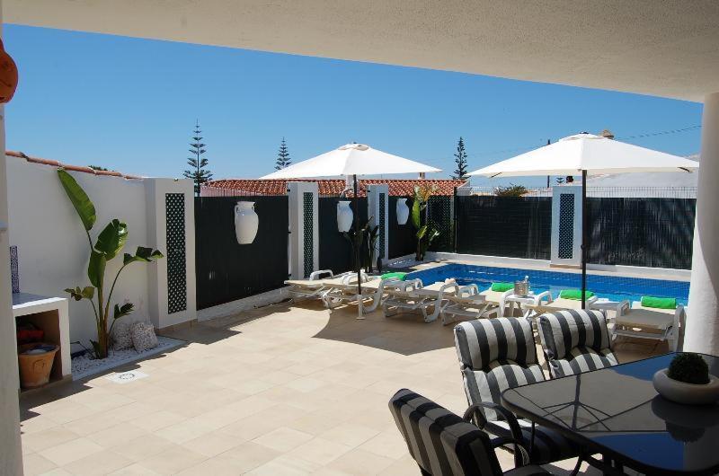 2, Great Spot Oura Beach, *